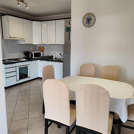 Apartment Apartman Arba 4 Rab Town